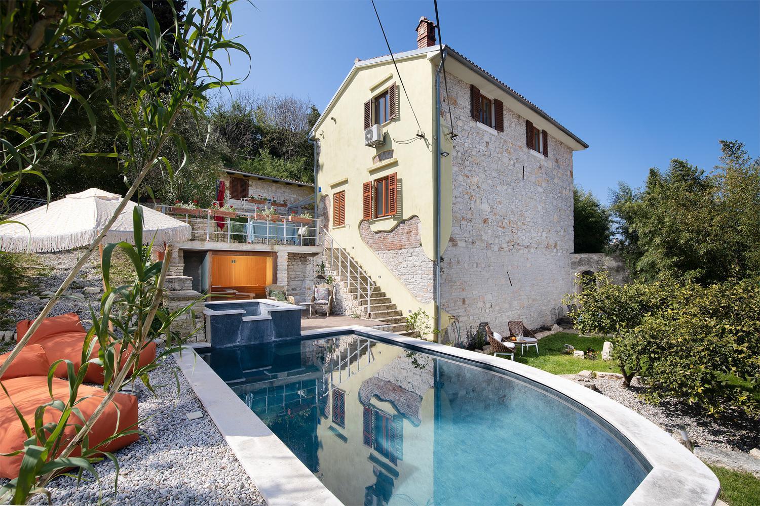 Apartments Kastel Pula 普拉 外观 照片
